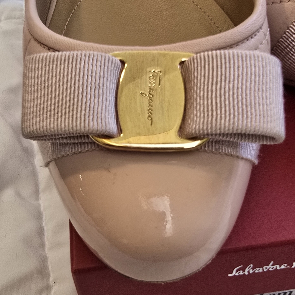 8C Salvatore Ferragamo VARINA Q 1cm Quilted Calf/Patent Ballet Flat  Shoes